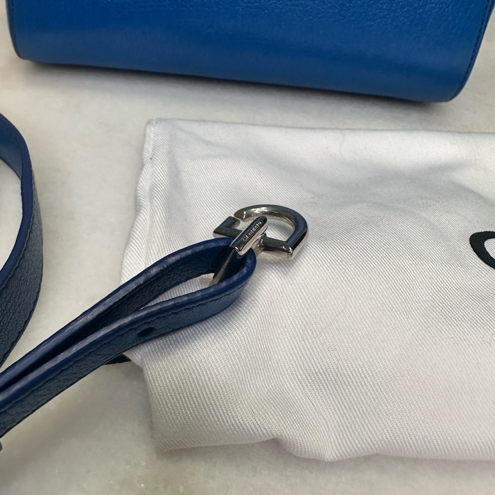 Givenchy Blue mini antigona crossbody - Picture 6 of 12
